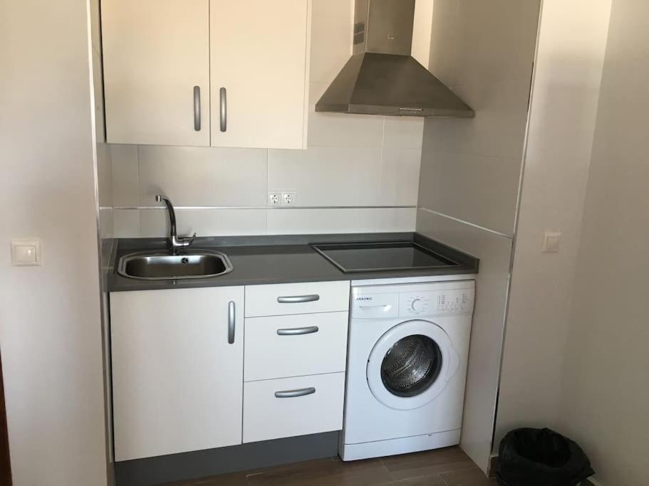 Moderno Apartamento En Bahia Sur سان فرناندو المظهر الخارجي الصورة