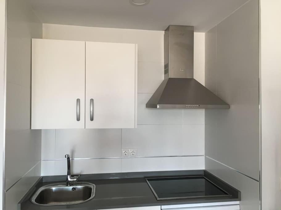 Moderno Apartamento En Bahia Sur سان فرناندو المظهر الخارجي الصورة